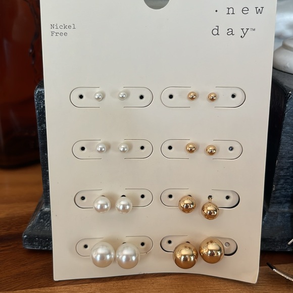 Fashion Sunglasses and A New Day Earrings - Picture 3 of 9